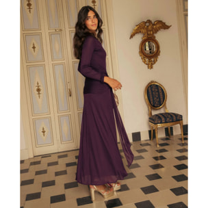 Vestido largo de punto con fajín y escote asimétrico