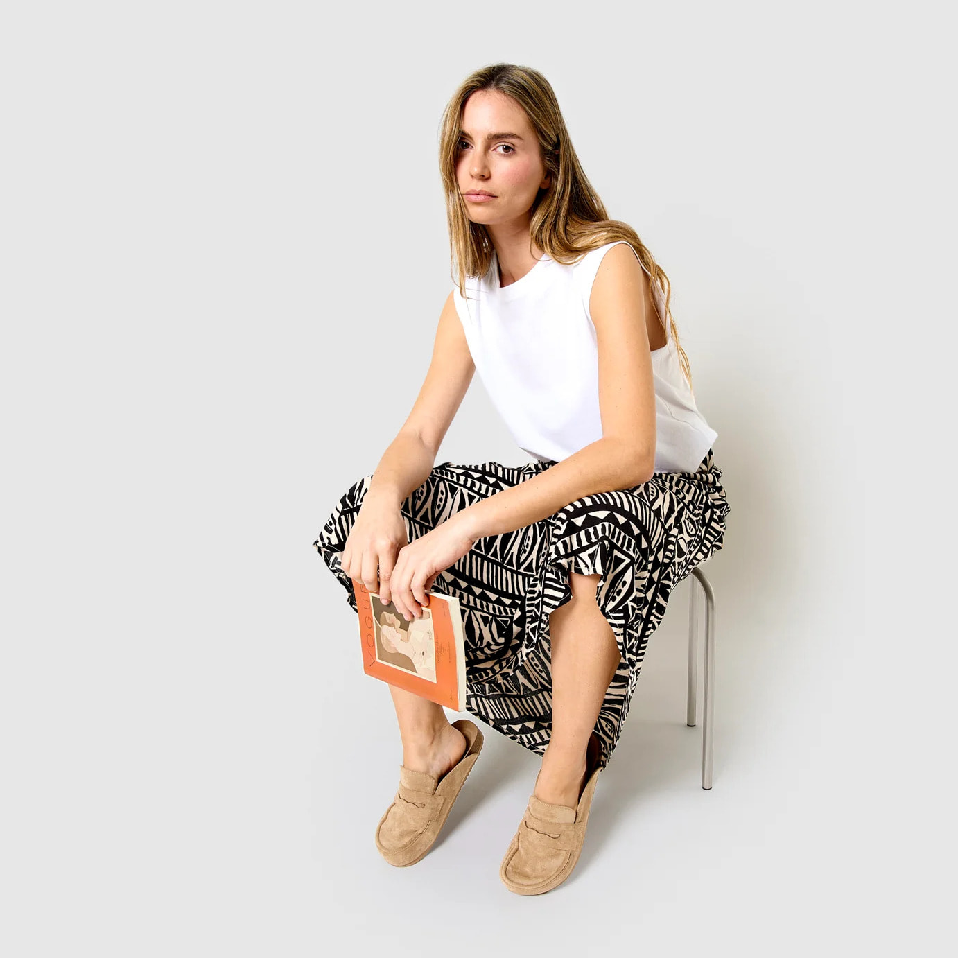 Falda midi bambula detalles plisados tepec negro