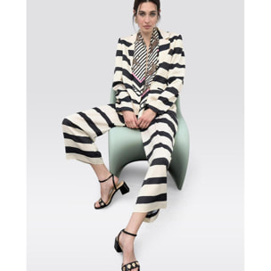 Striscia orizzontale fluida in raso americano