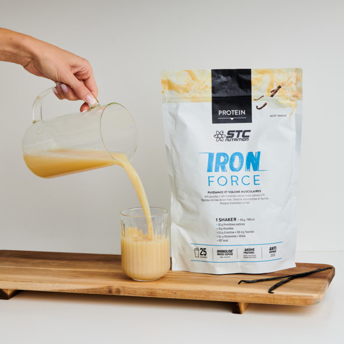 STC NUTRITION - Iron Force - Préparation en poudre pour boisson riche en Protéines, Créatine, Taurine - Puissance & Volume musculaires - 100% Digeste - 25 shakers - Doypack 750g - Vanille