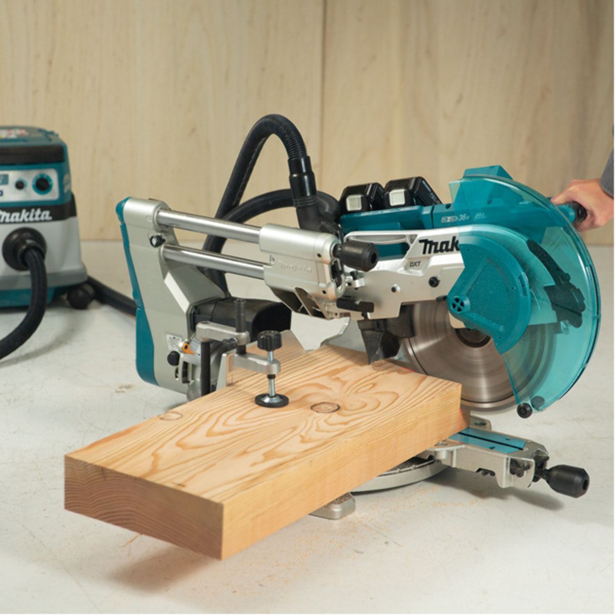 Sierra radial MAKITA 36V 2x18V Li-Ion Ø305 mm - Sin batería ni cargador - DLS211ZU