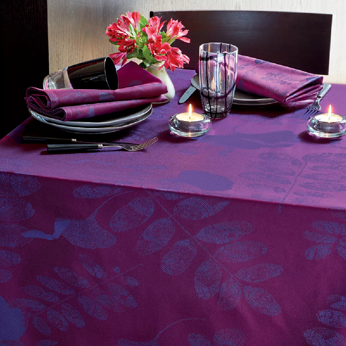 Nappe enduite jacquard Mille feuilles pourpre