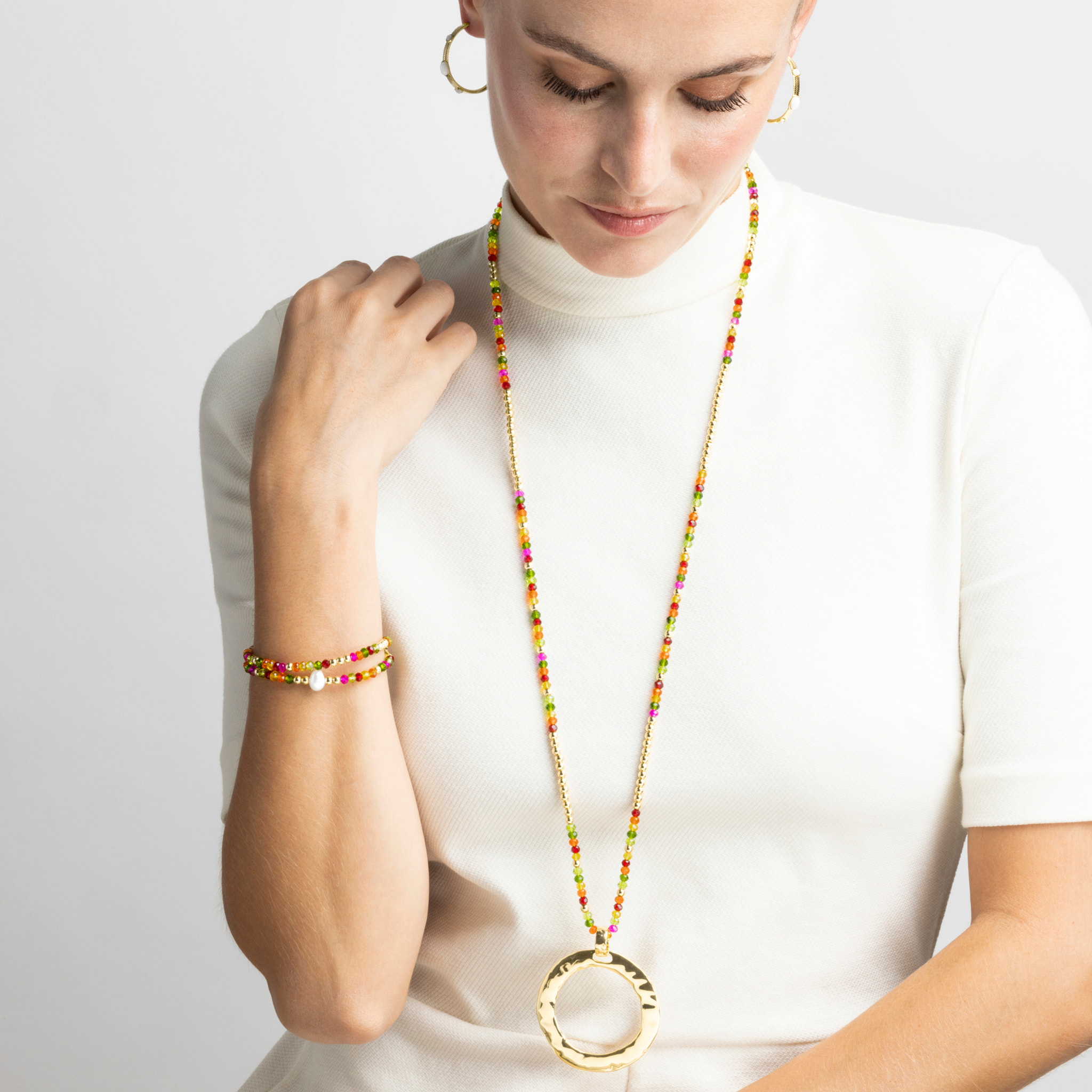 Collar con Cristal Rosa acabado oro 18k