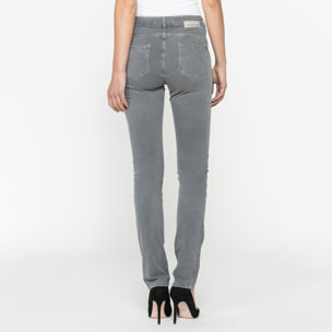 PANTALONE IN GABARDINA MOD.753 . Vita alta e gamba confortevole.