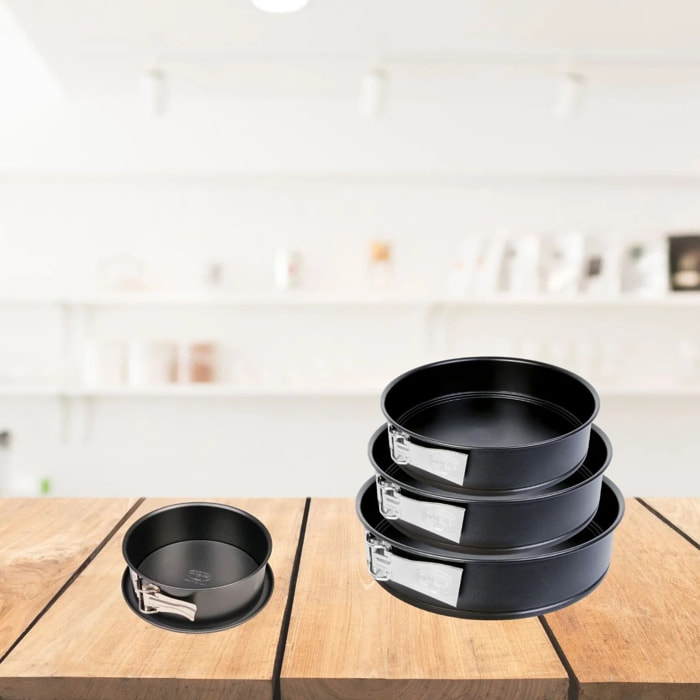 Set de 4 moules à manqué à charnière 18 cm + 24 cm + 26 cm + 28 cm Dr.Oetker Tradition