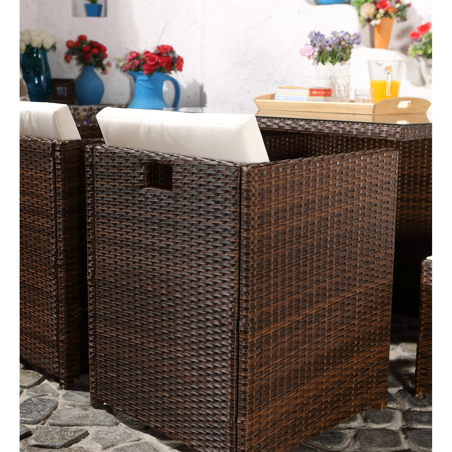 Salon de jardin 8 places marron-blanc + housse de protection REGINA