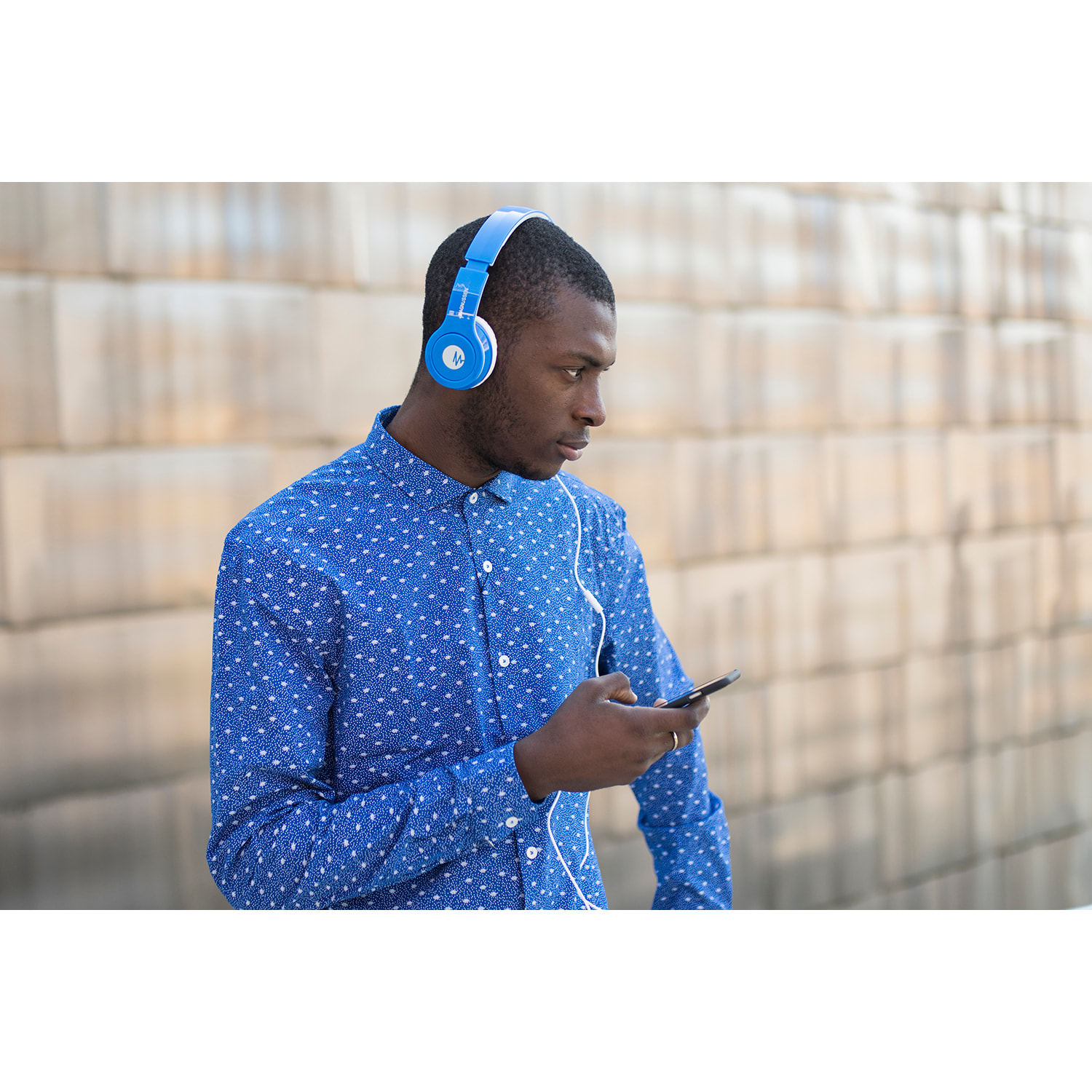 NUOVE CUFFIE MAGNUSSEN W1 in blu