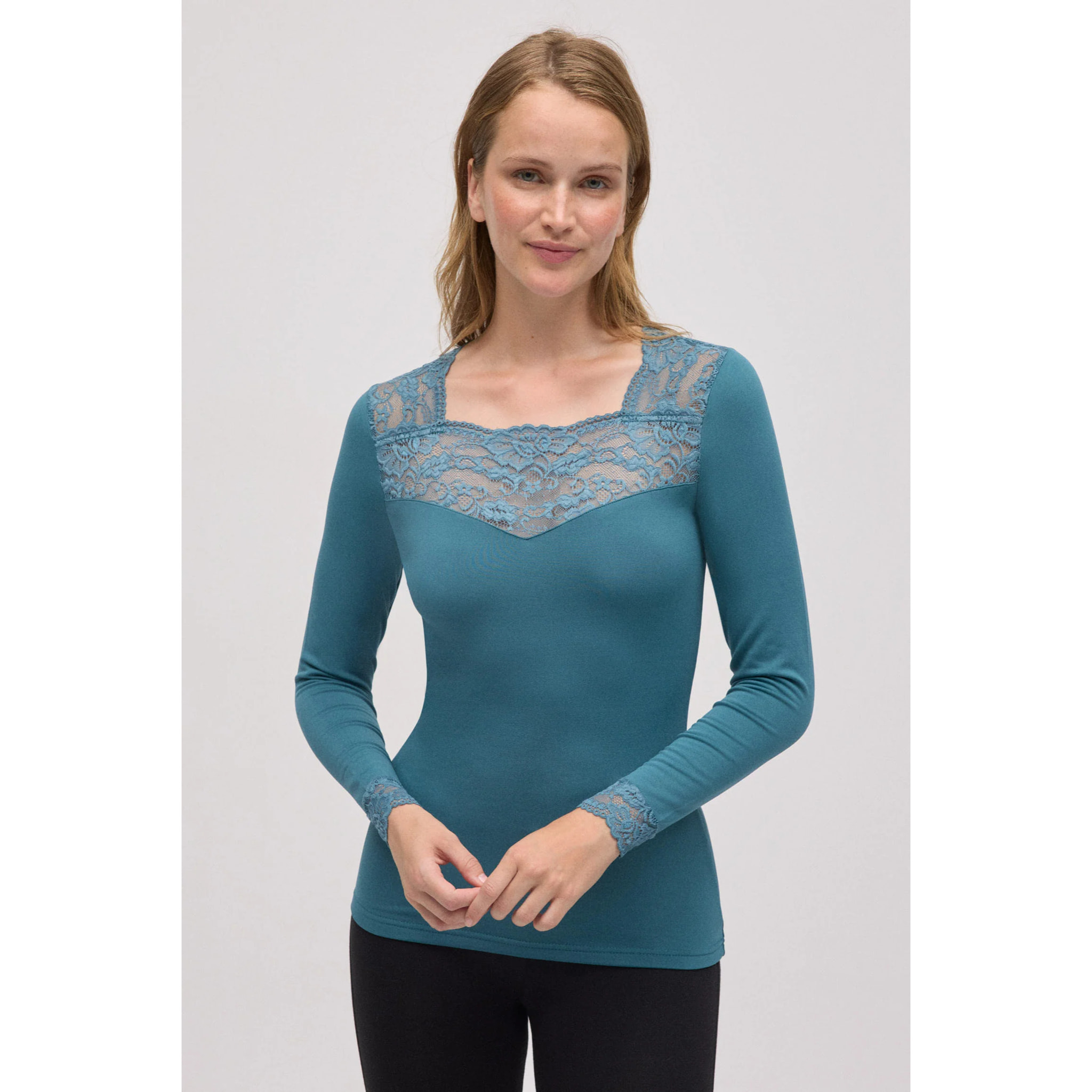 Maglia termica in pizzo a maniche lunghe