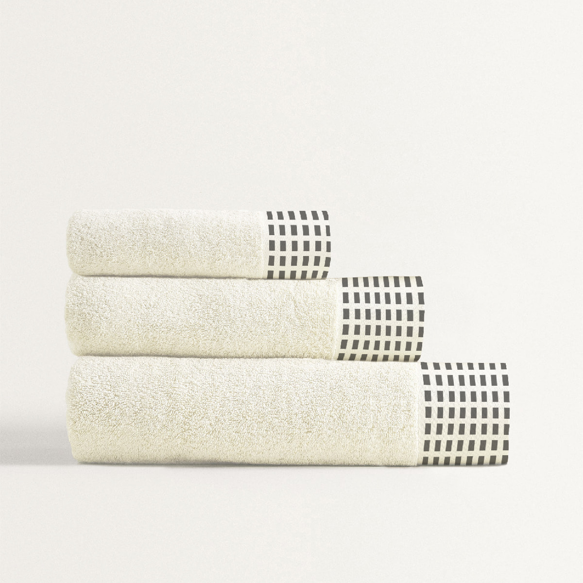 Set 3 serviettes SQUARE - 100% coton 450gr/m2 - 30x50+50x90+70x130 cm - Plusieurs couleurs disponibles -