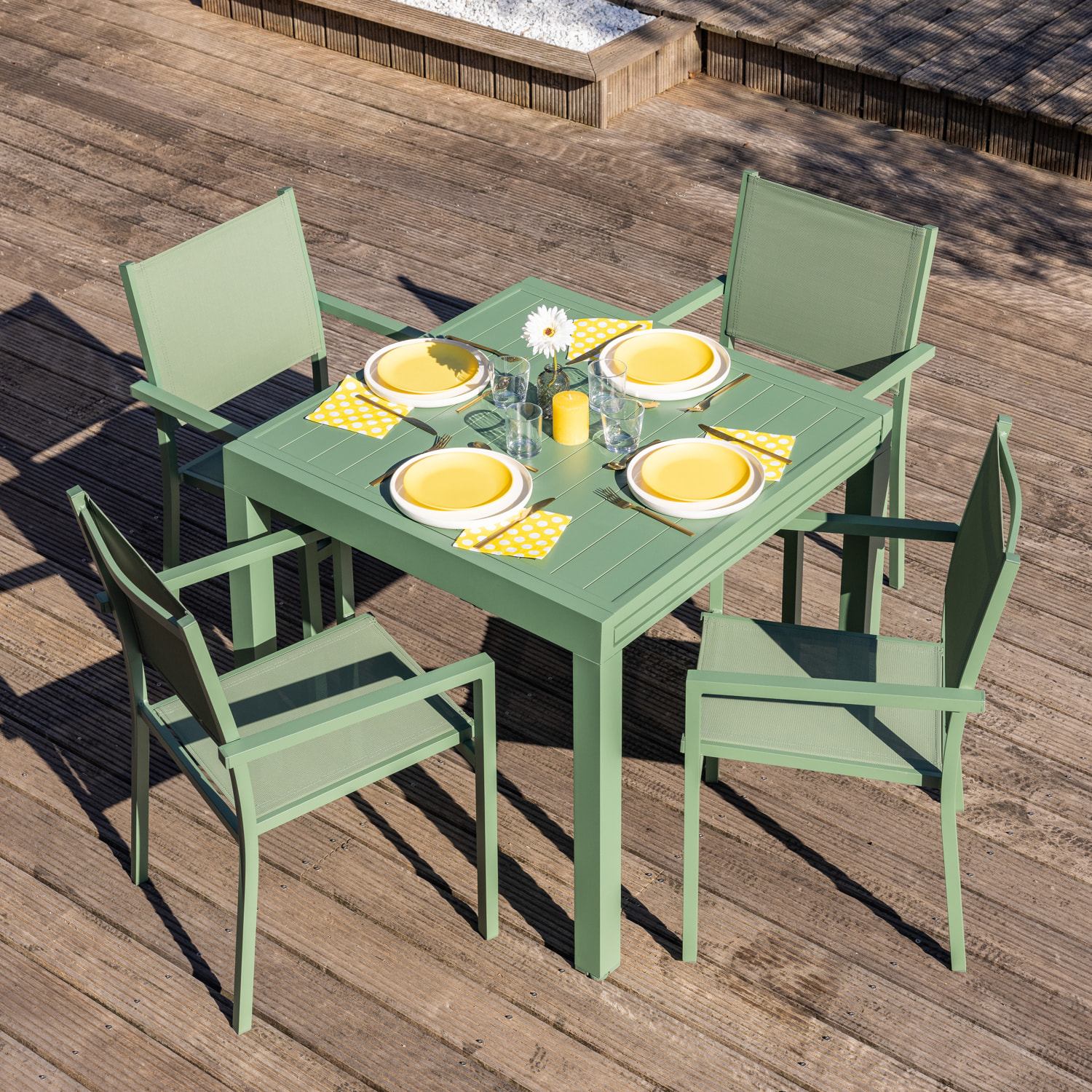 Salon de jardin VENEZIA extensible 90/180 en textilène vert sauge 8 places - aluminium vert sauge