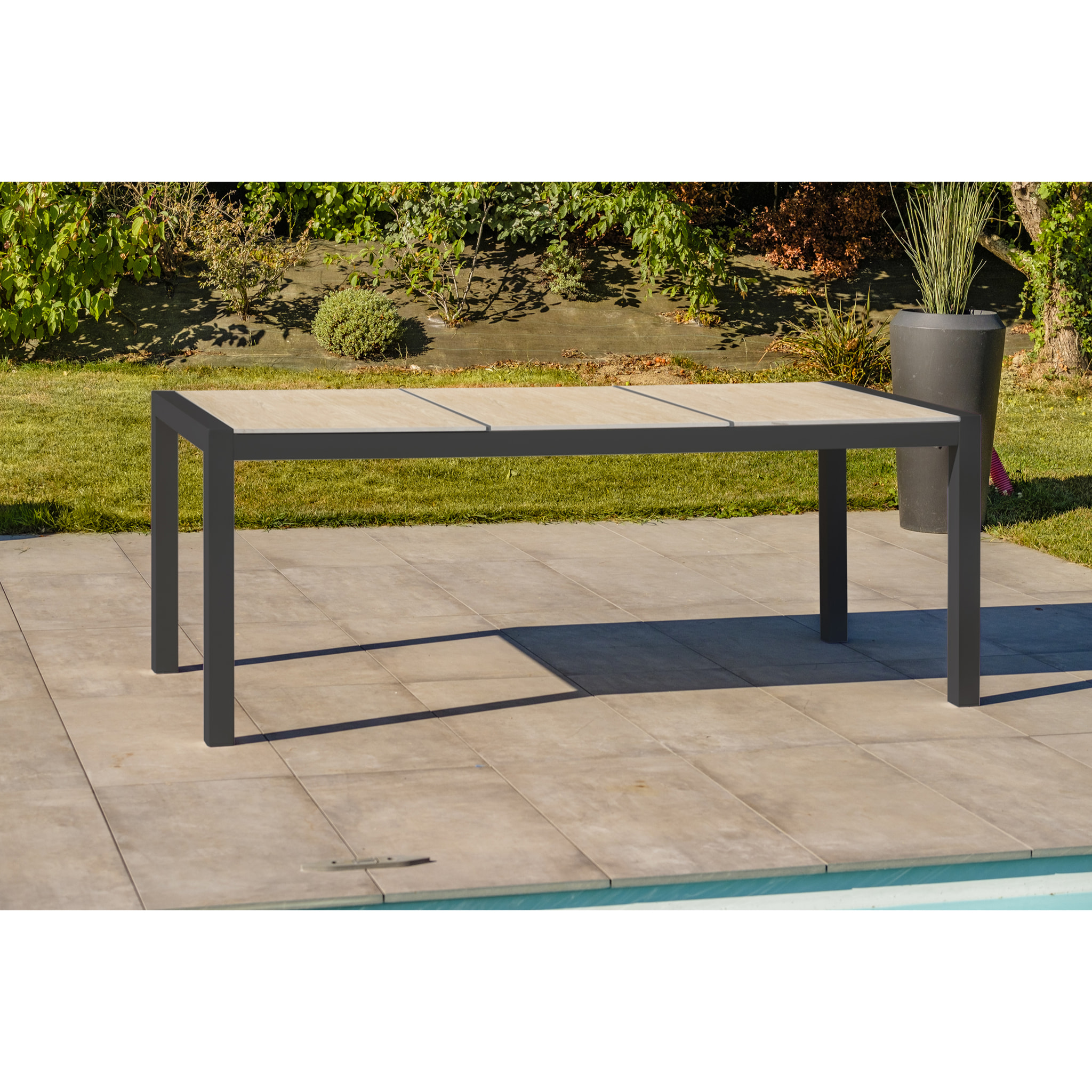 VENISE - Ensemble repas de jardin 6 places avec plateau céramique beige