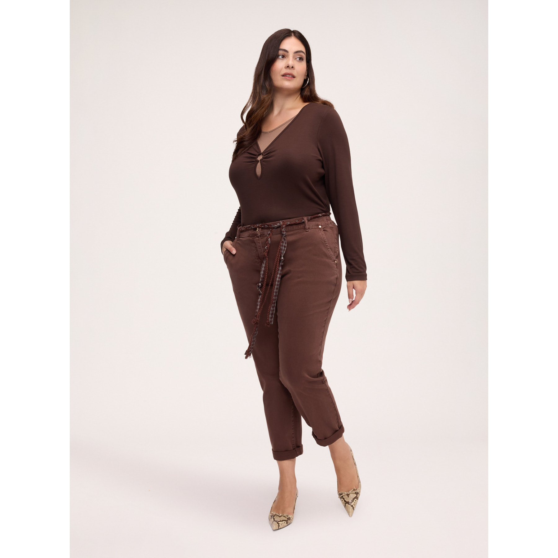 Fiorella Rubino - Pantaloni chino misto cotone con cintura - Marrone