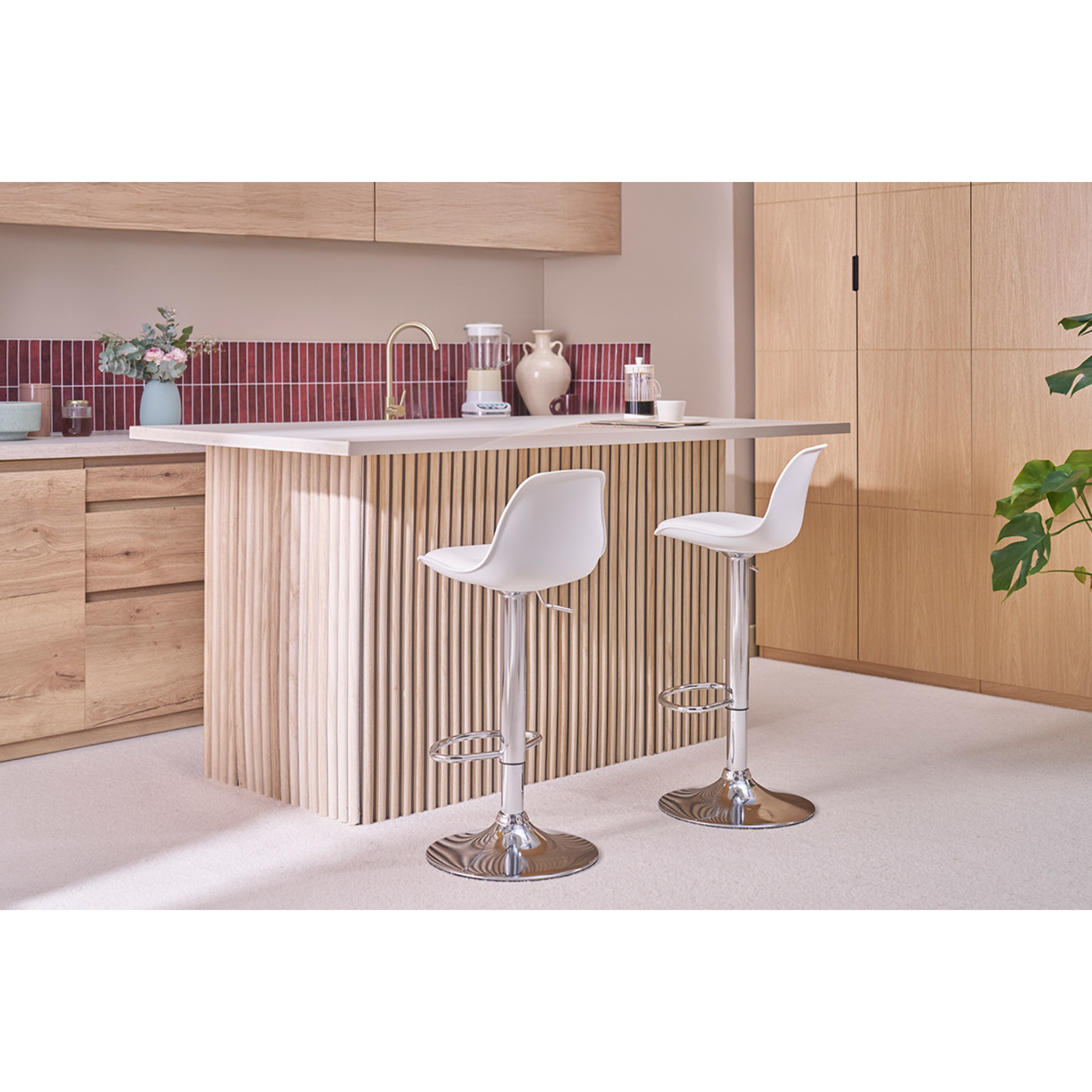 Tabourets de bar design blancs (lot de 2) STEEVY