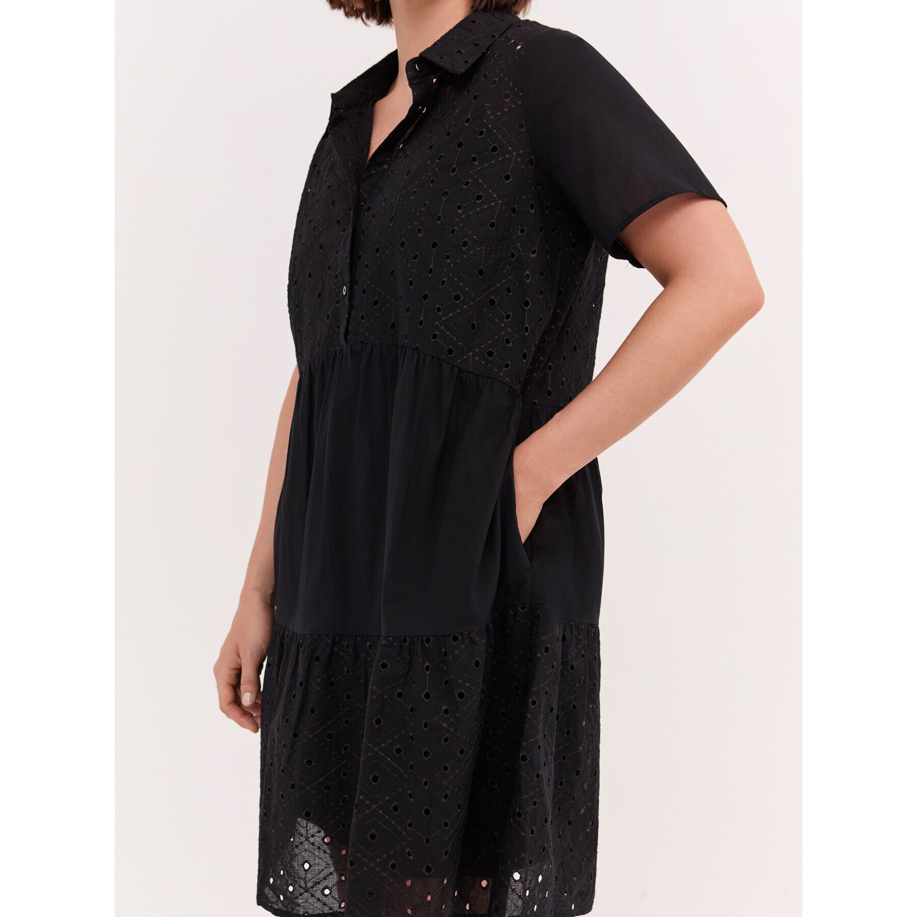 Fiorella Rubino - Vestido con volantes Smile en color sangallo - Negro