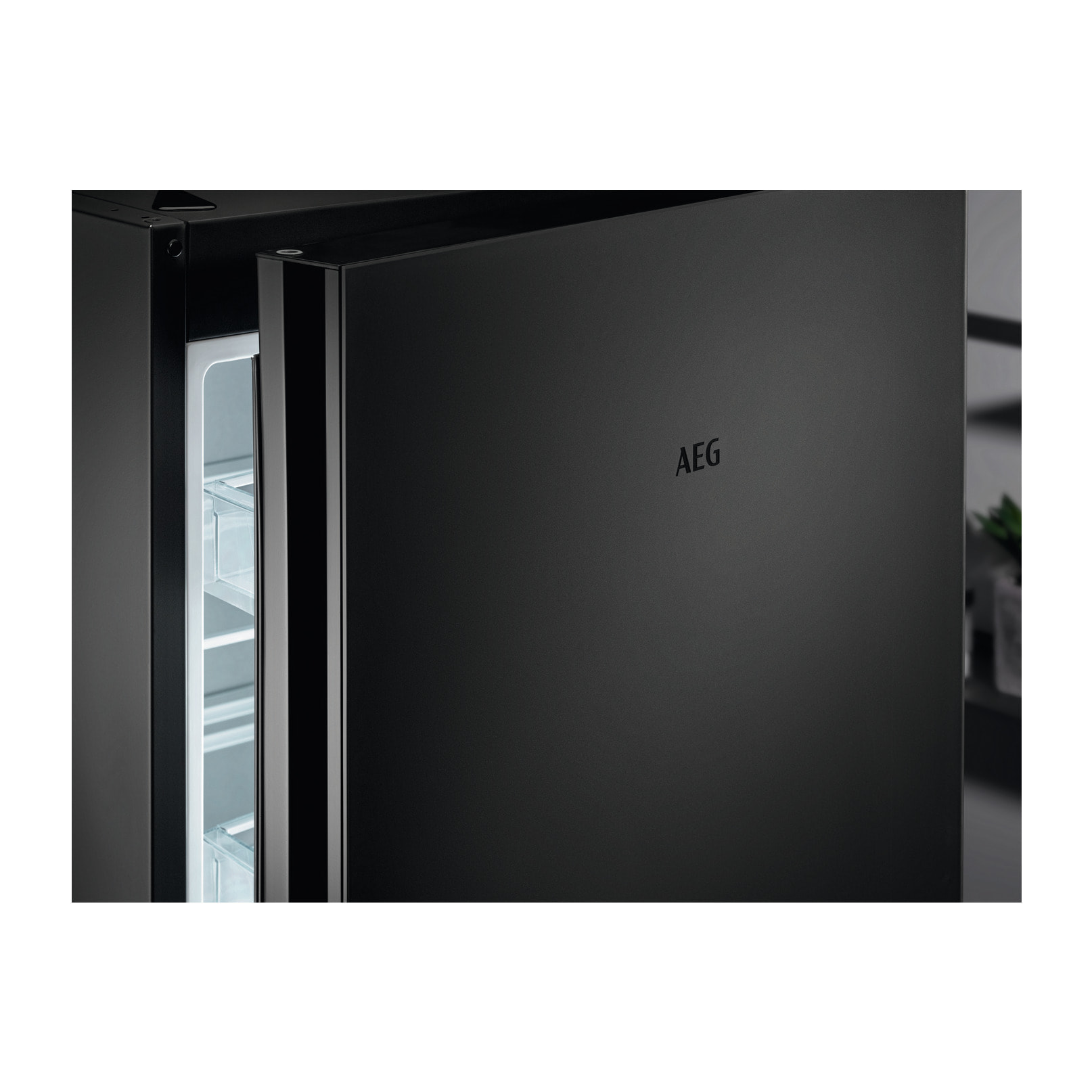 AEG Frigorífico combi de libre instalación Serie 8000 Negro de 201 cm ORC8M361DT | Reacondicionado
