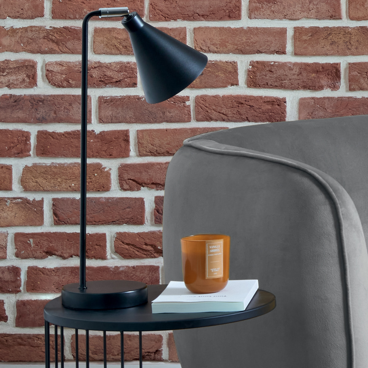 Bougie parfumée "Sili" - vanille ambrée 170g