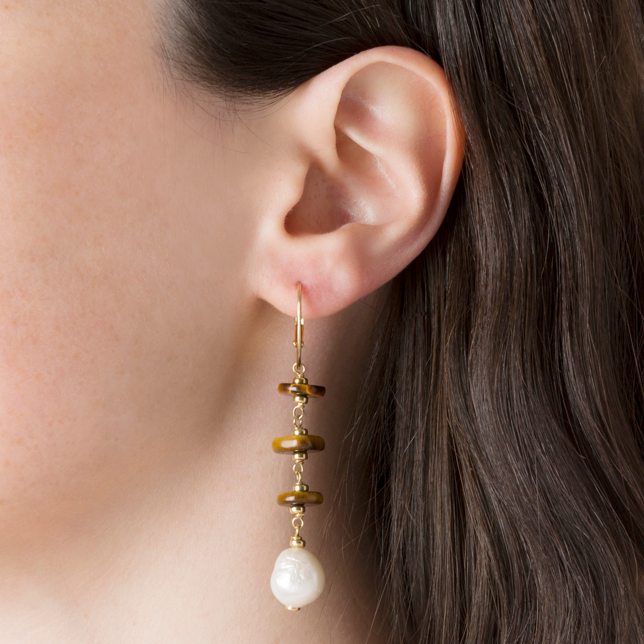 PERLAVIVA - Orecchini Pendenti in Argento 925 placcato Rodio con Occhio di Tigre e Perle Ming Bianche d'Acqua Dolce Ø 11/12 mm