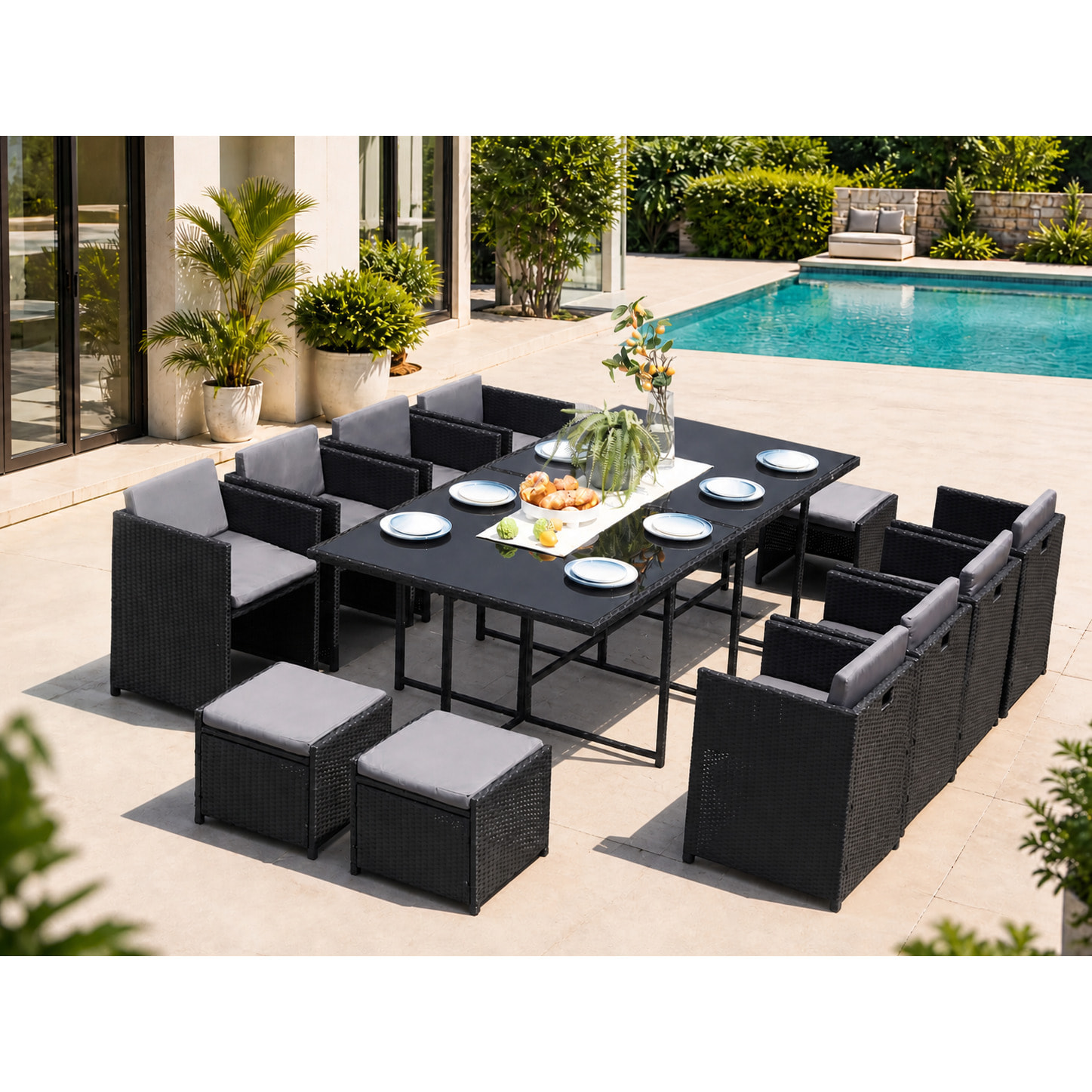 Table et chaises 12 places encastrables en résine noir-gris REGINA