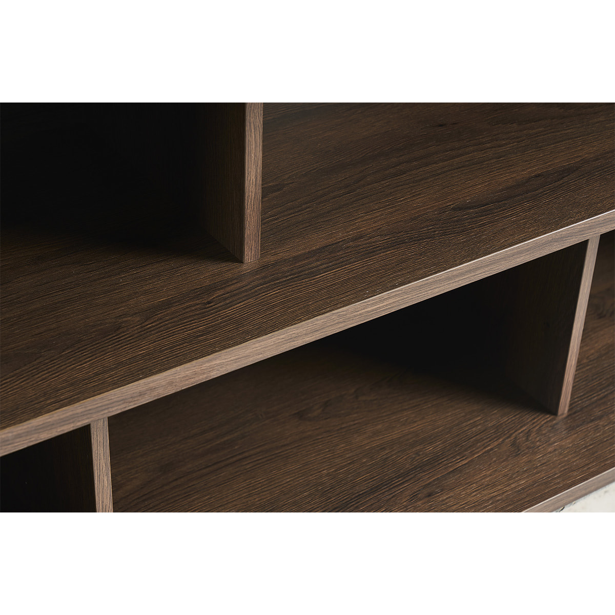 Bibliothèque basse finition bois foncé noyer L140 cm EPURE