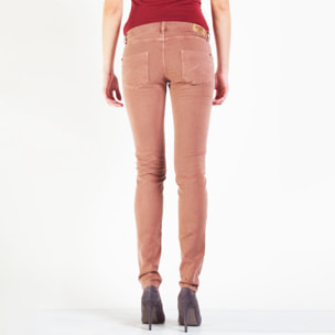 GABARDINA STRETCH. Vita bassa e gamba stretta.