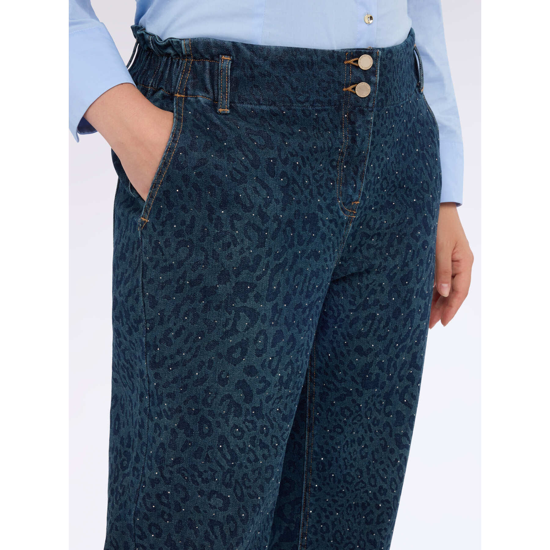 Fiorella Rubino - Jeans globo con estampado animal y detalles brillantes - Azul