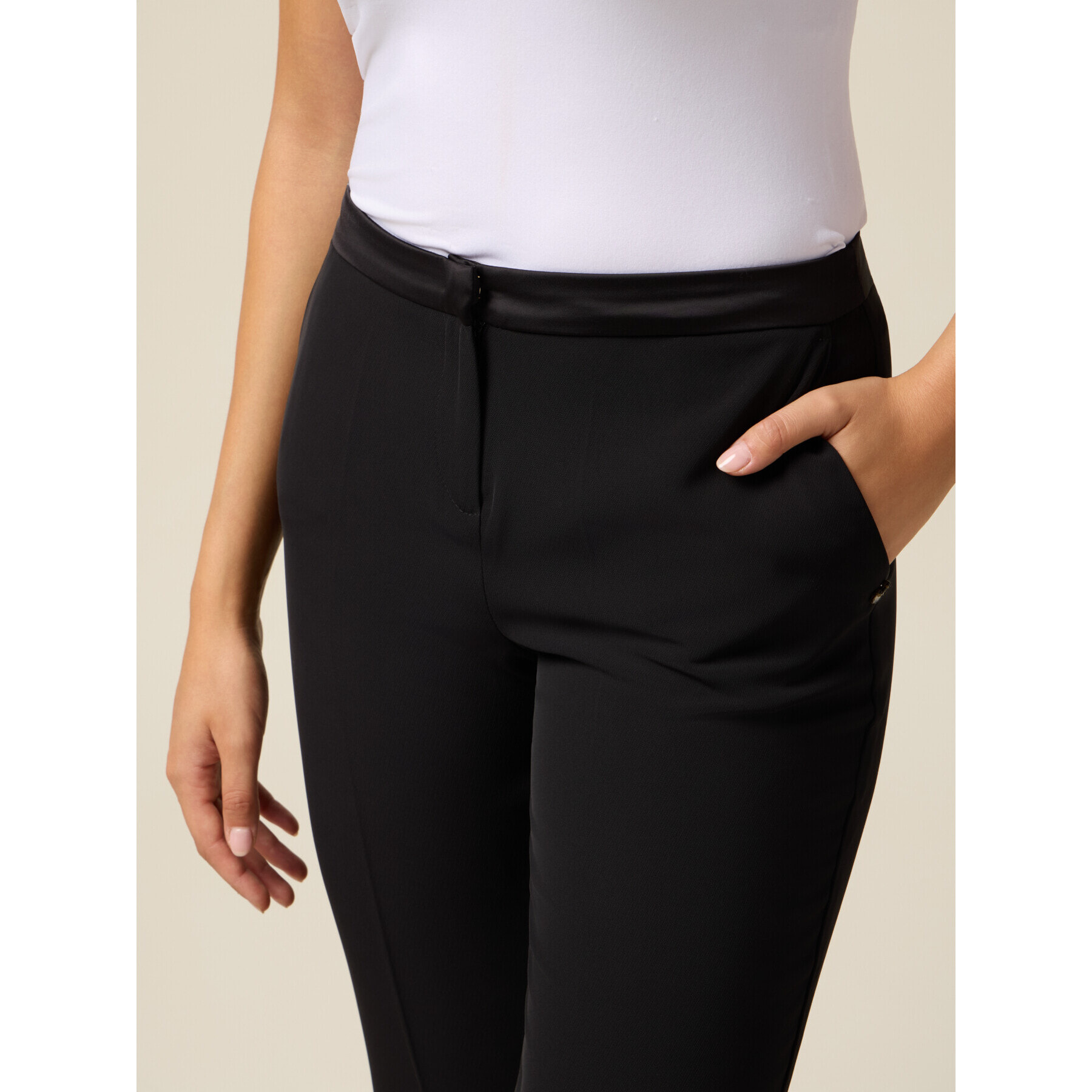 Oltre - Pantalones palazzo en satén enver - Negro