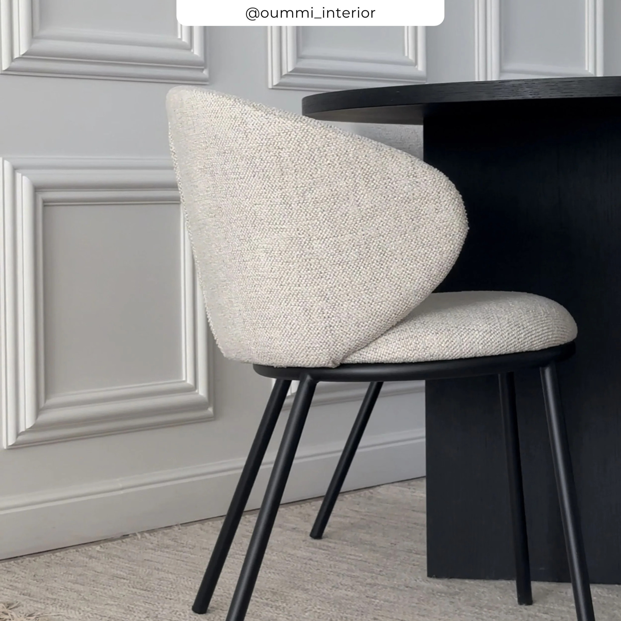 Chaise en tissu beige - Angèle