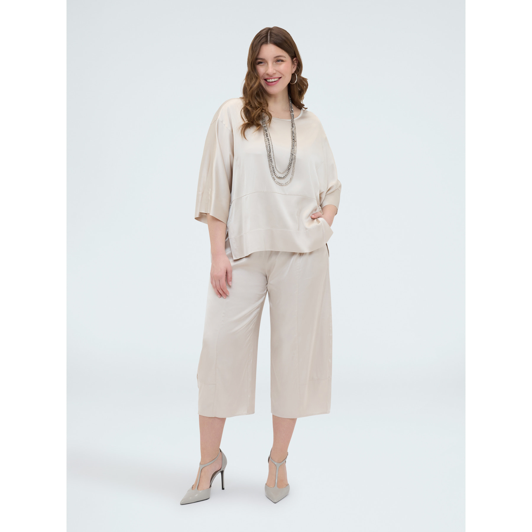 Fiorella Rubino - Blusa de raso con escote barco - Blanco