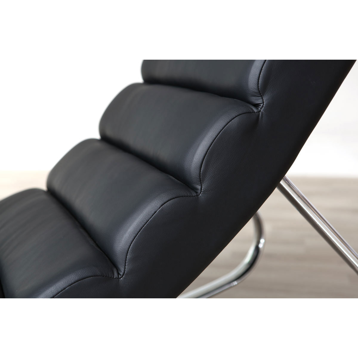 Rocking chair design noir et acier chromé TAYLOR