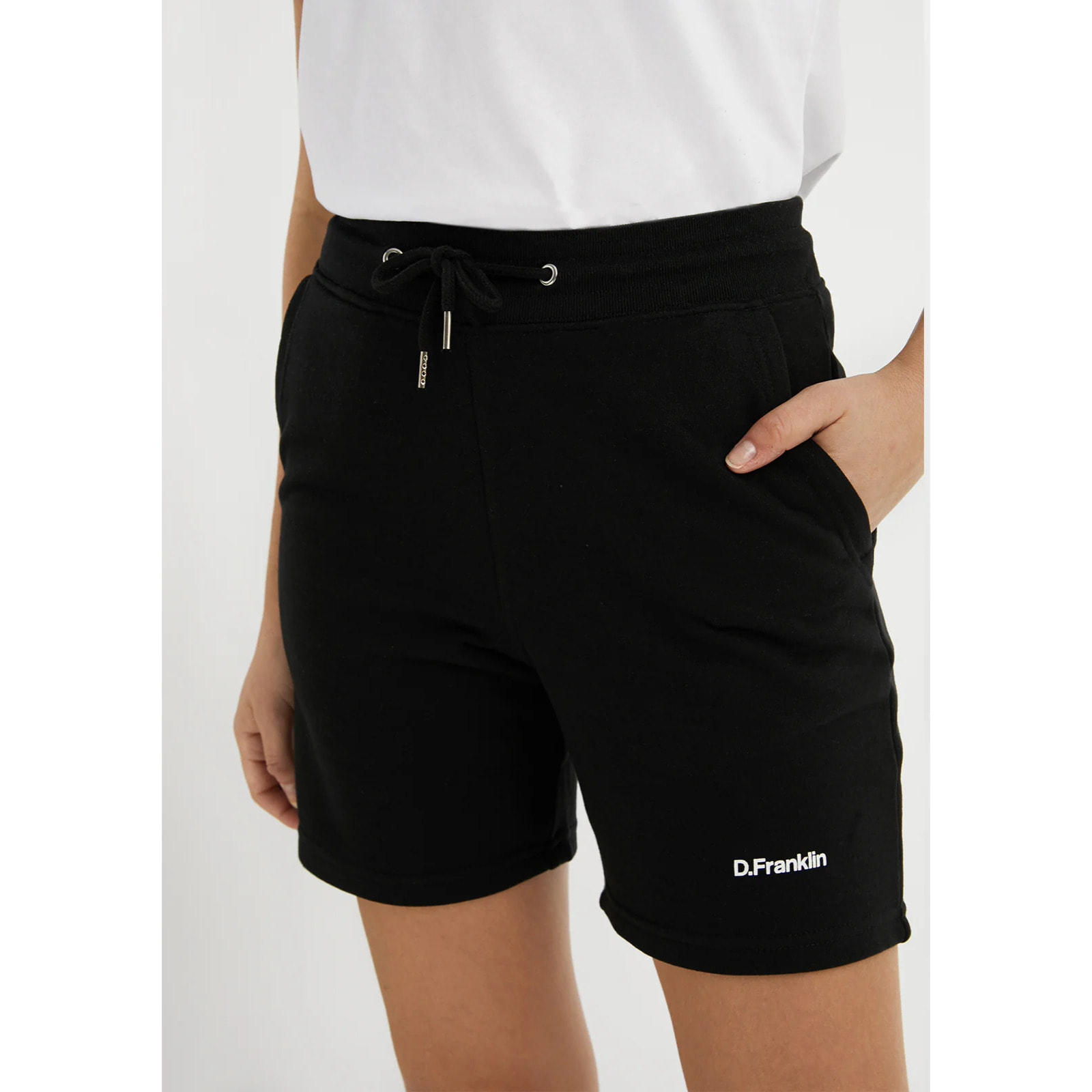 Pantalón Corto Logo Jogger Shorts en Negro D.Franklin