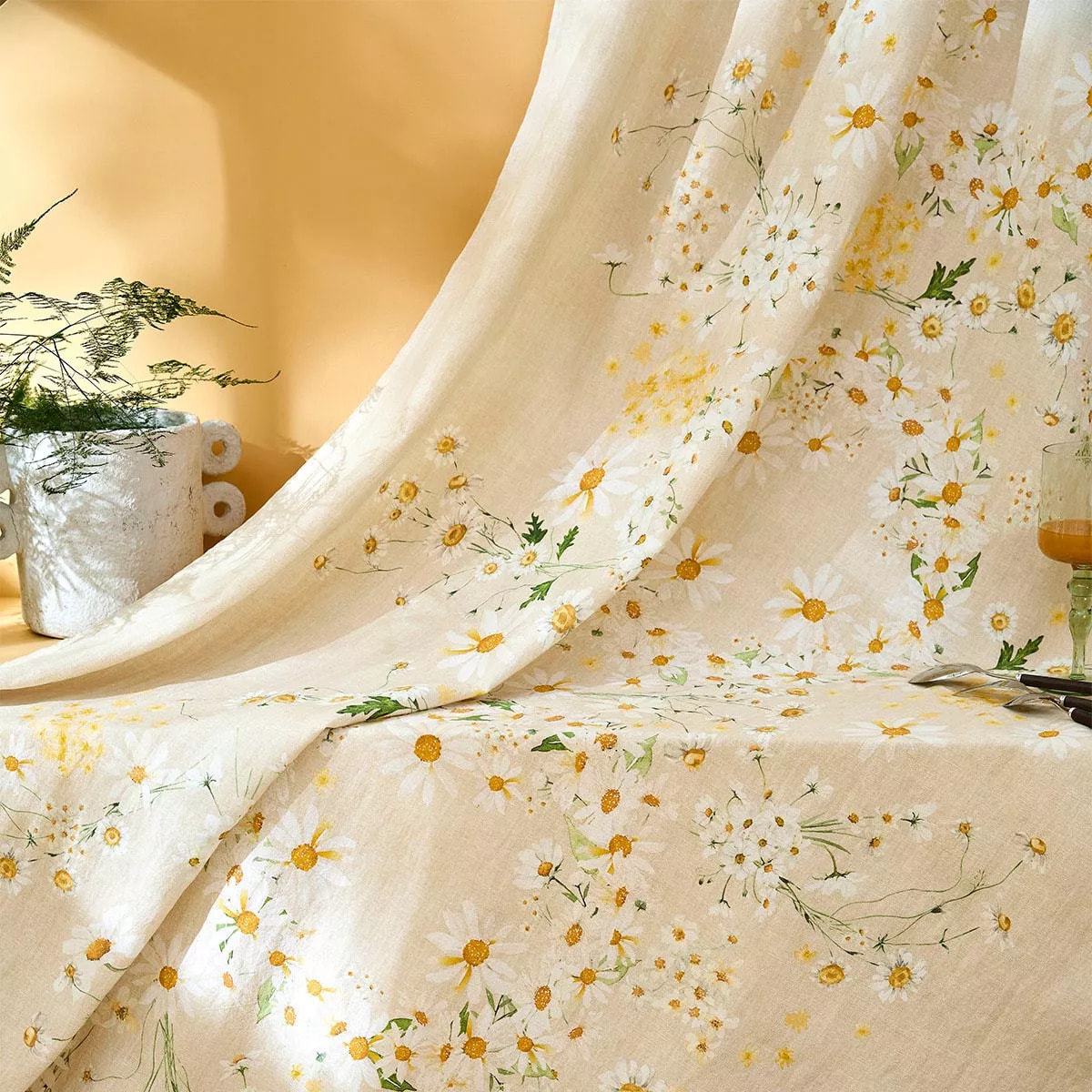 Nappe lin & coton lavé 150 g/m² imprimé jaune beige Daisy chanvre