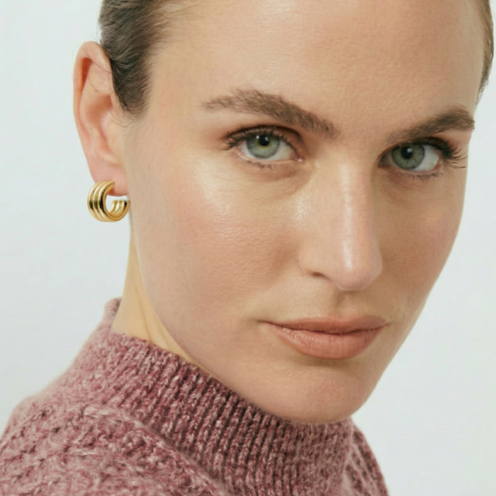 Pendientes Sungi acabado oro amarillo 18k