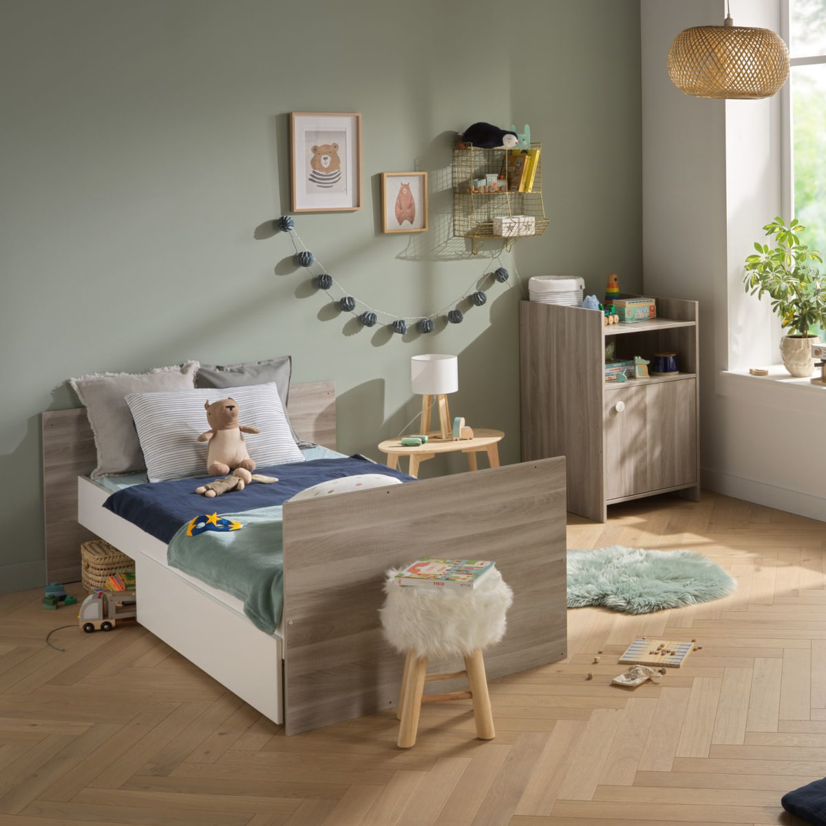 Lit bébé combiné 120x60 évolutif en 90x190 en décor bois avec commode à langer 1 porte