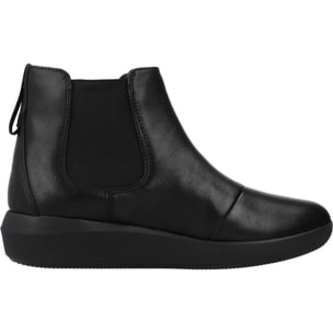 BOTINES CLARKS TAWNIA MID