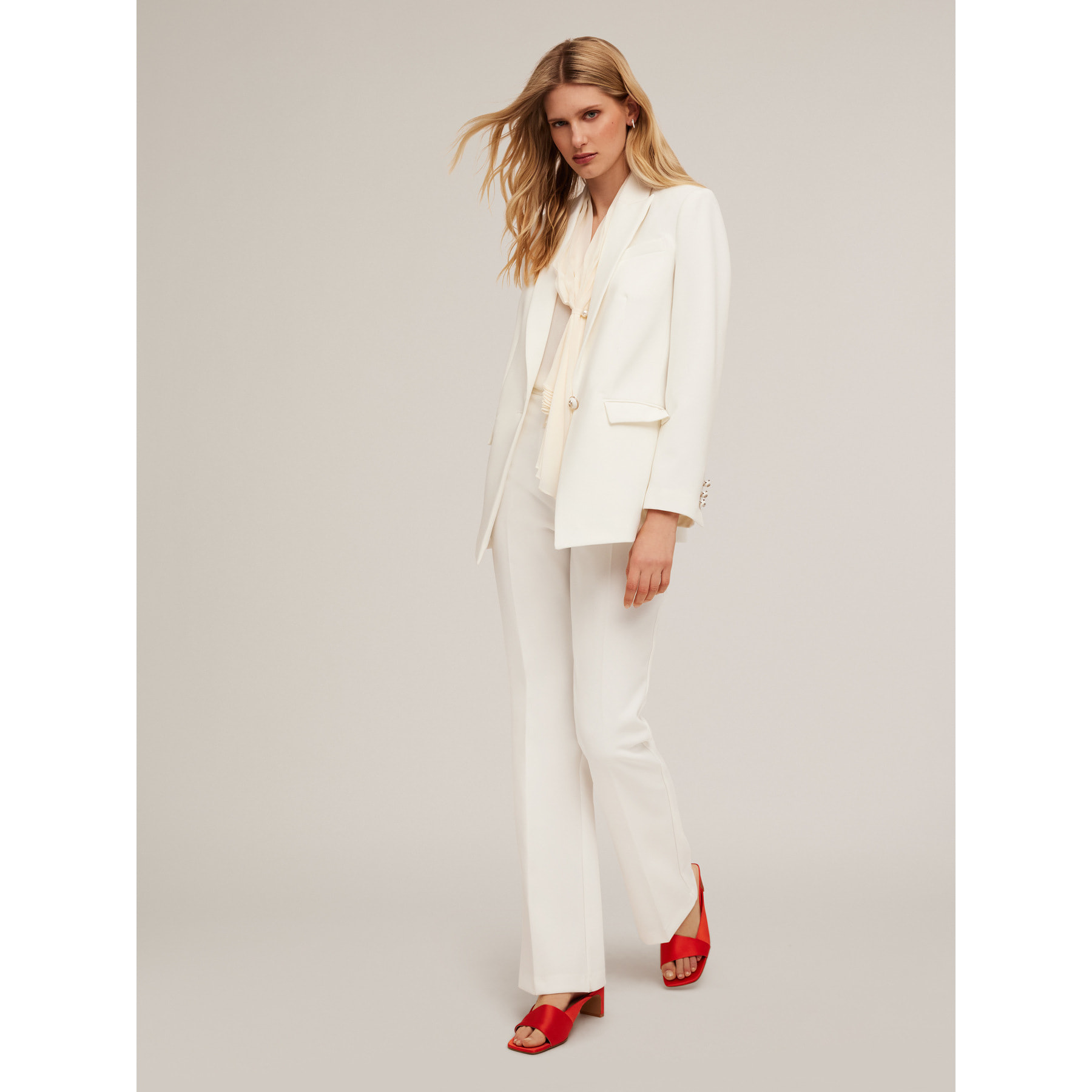 Motivi - Chaqueta de traje de abotonadura simple en tejido crepé - Blanco