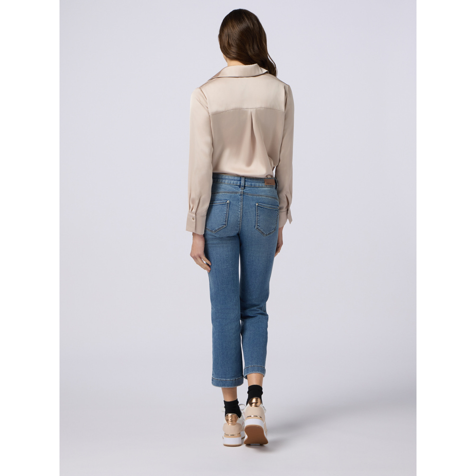 Oltre - Jeans little flare con bottone gioiello - Azzurro