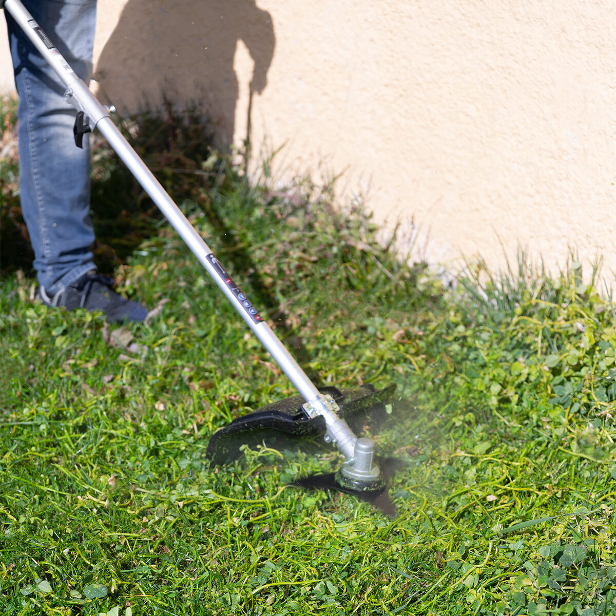 Desbrozadora de gasolina motor de 2 tiempos de 65cc y 4.9cv Greencut GGT650X-2