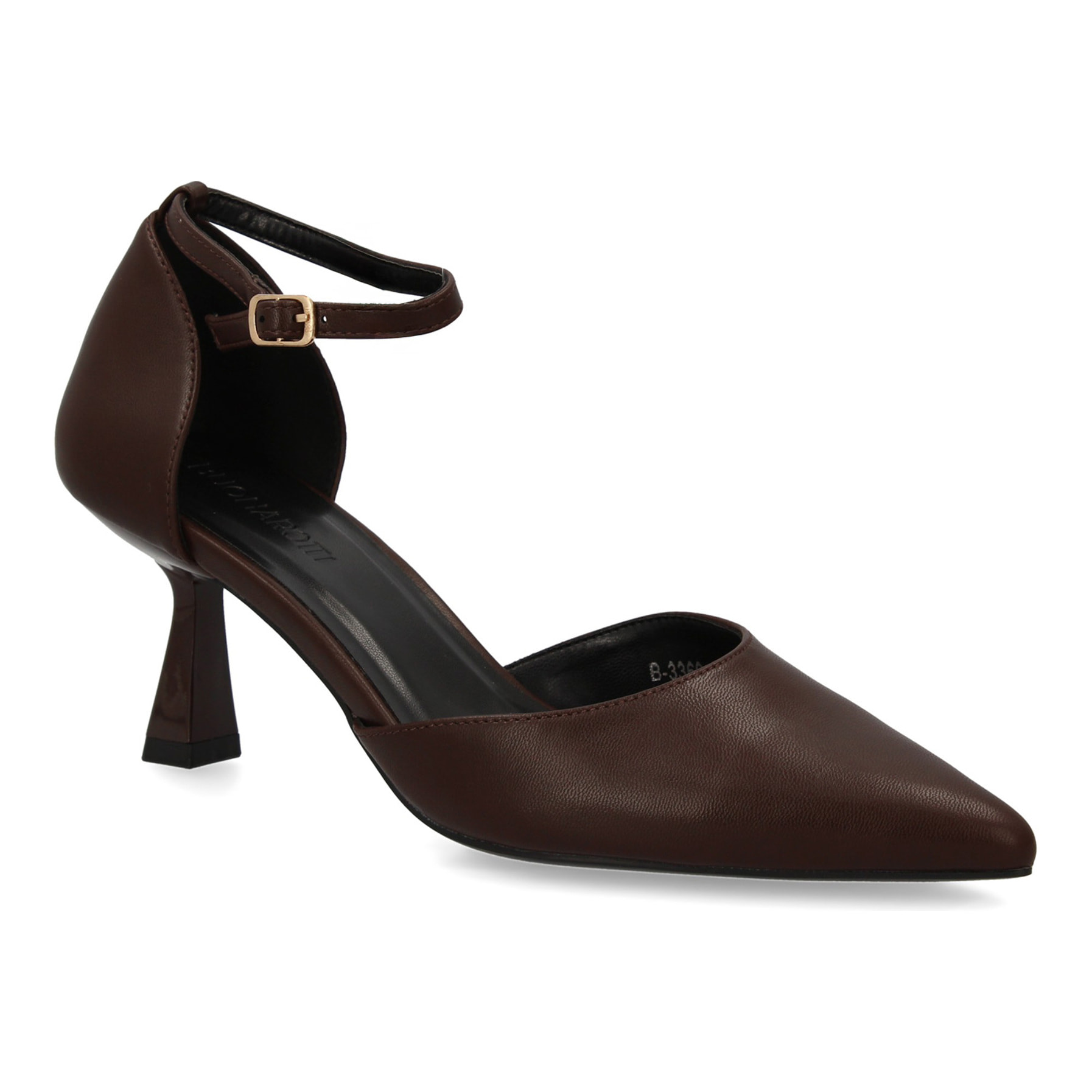 Zapato de salón con cierre de hebilla