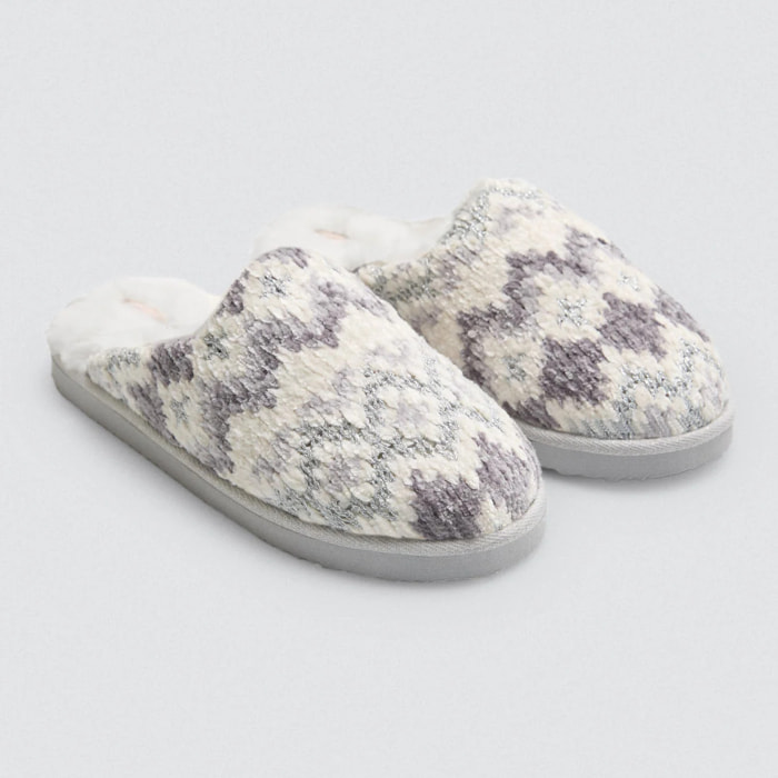 Ciabatte da casa con stampa etnica