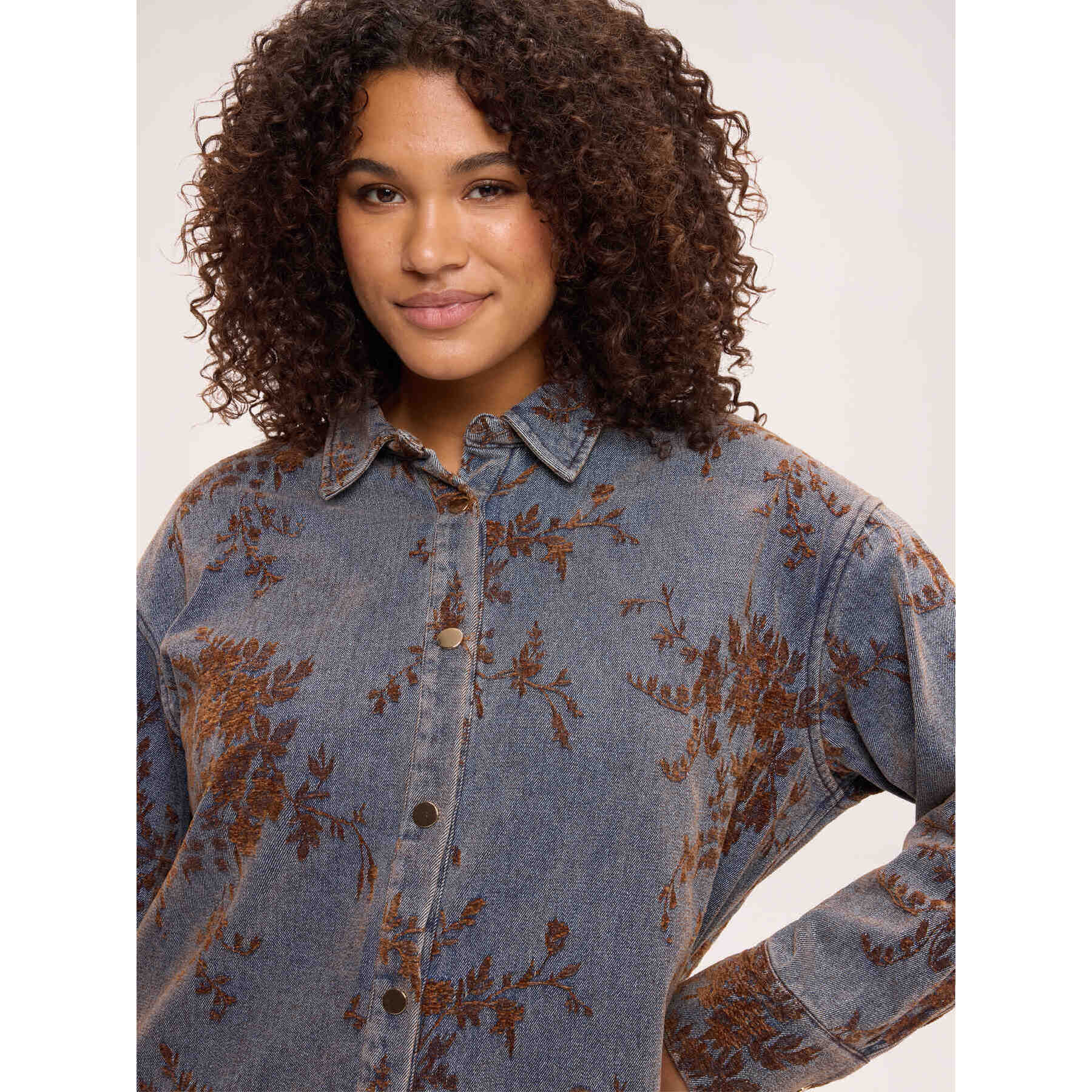 Fiorella Rubino - Giacca camicia reversibile in denim con ricamo floreale - Blu