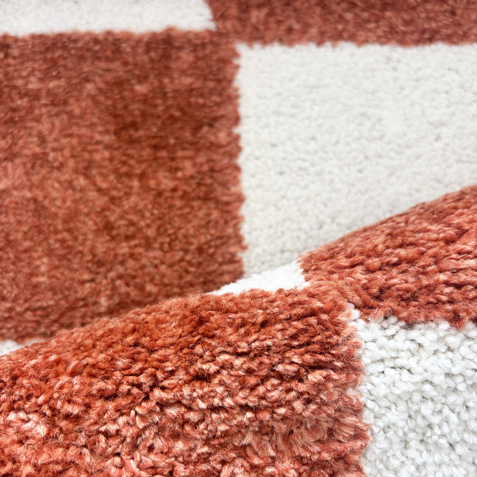 PANTONE - Tapis terracotta à motif damier TERRA DEL SOL