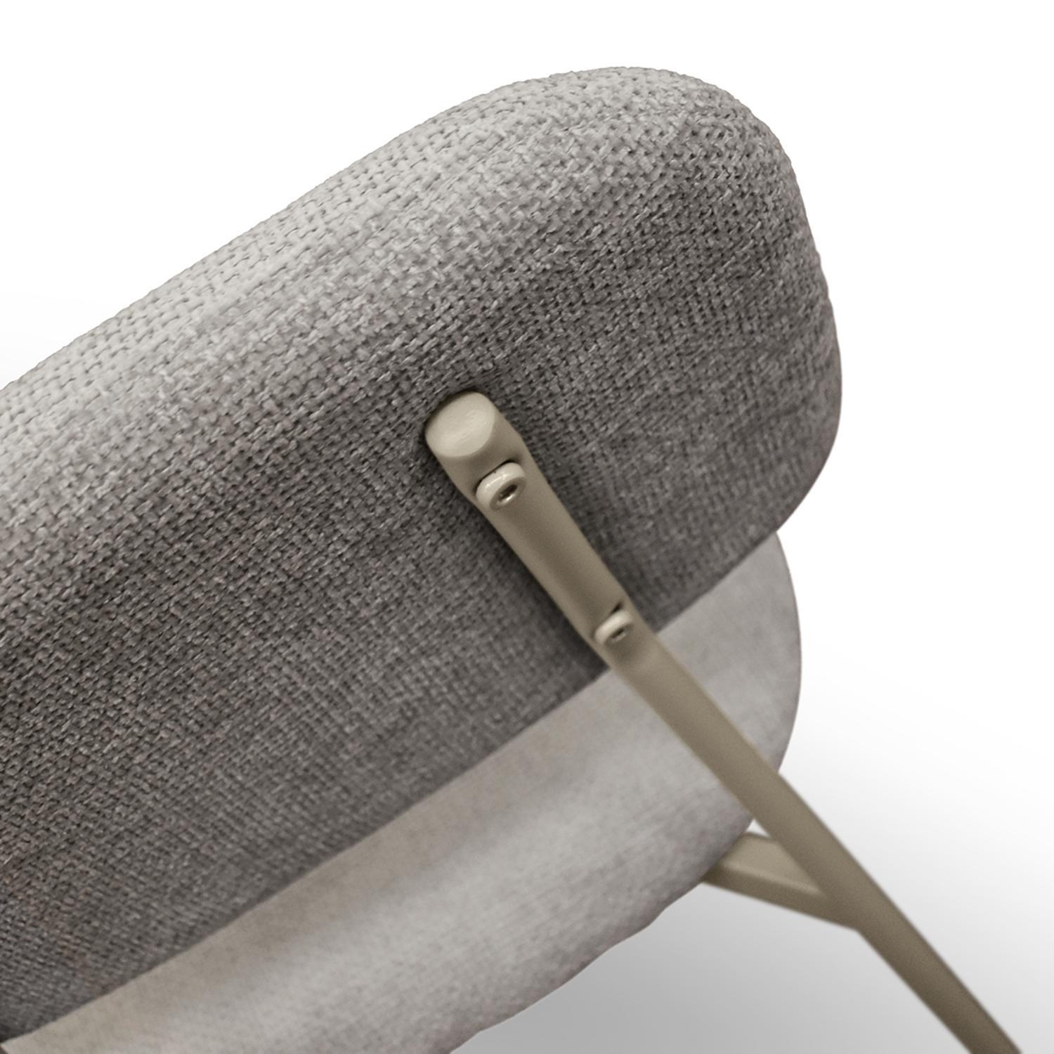 Set di 4 sedie BERLINO in tessuto grigio e gambe in metallo beige