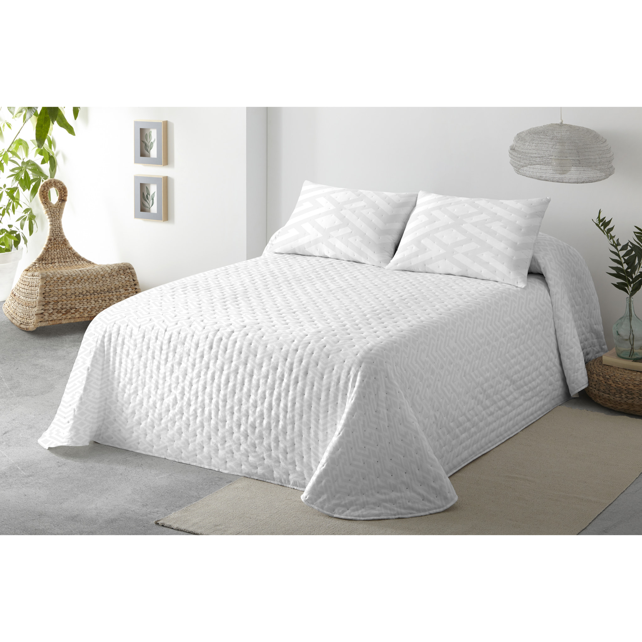 COLCHA SUAVE REVERSIBLE DN TRIANA PLATA