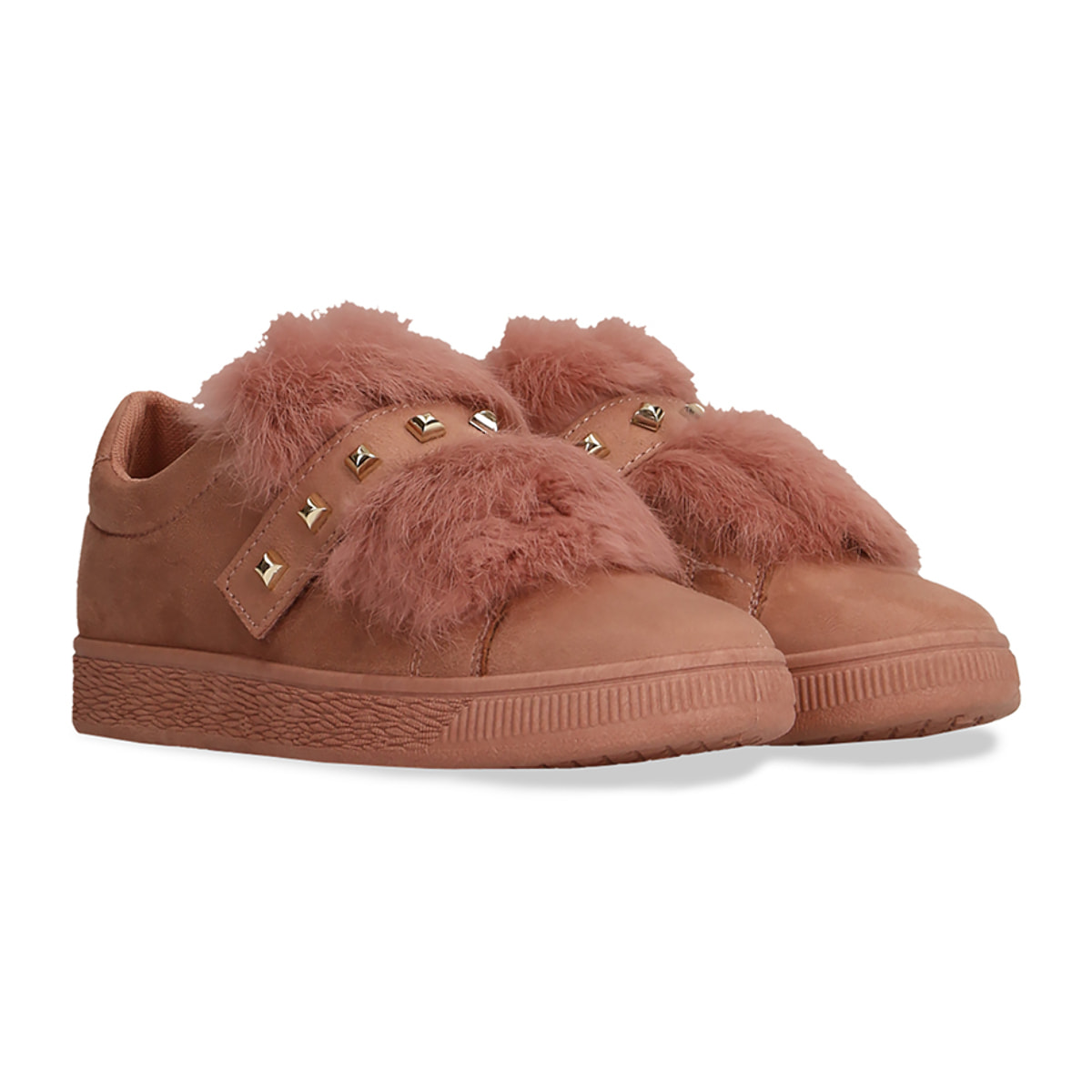 Zapatillas deportivas rosas nude slip-on con detalles de peluche sintético y tachuelas