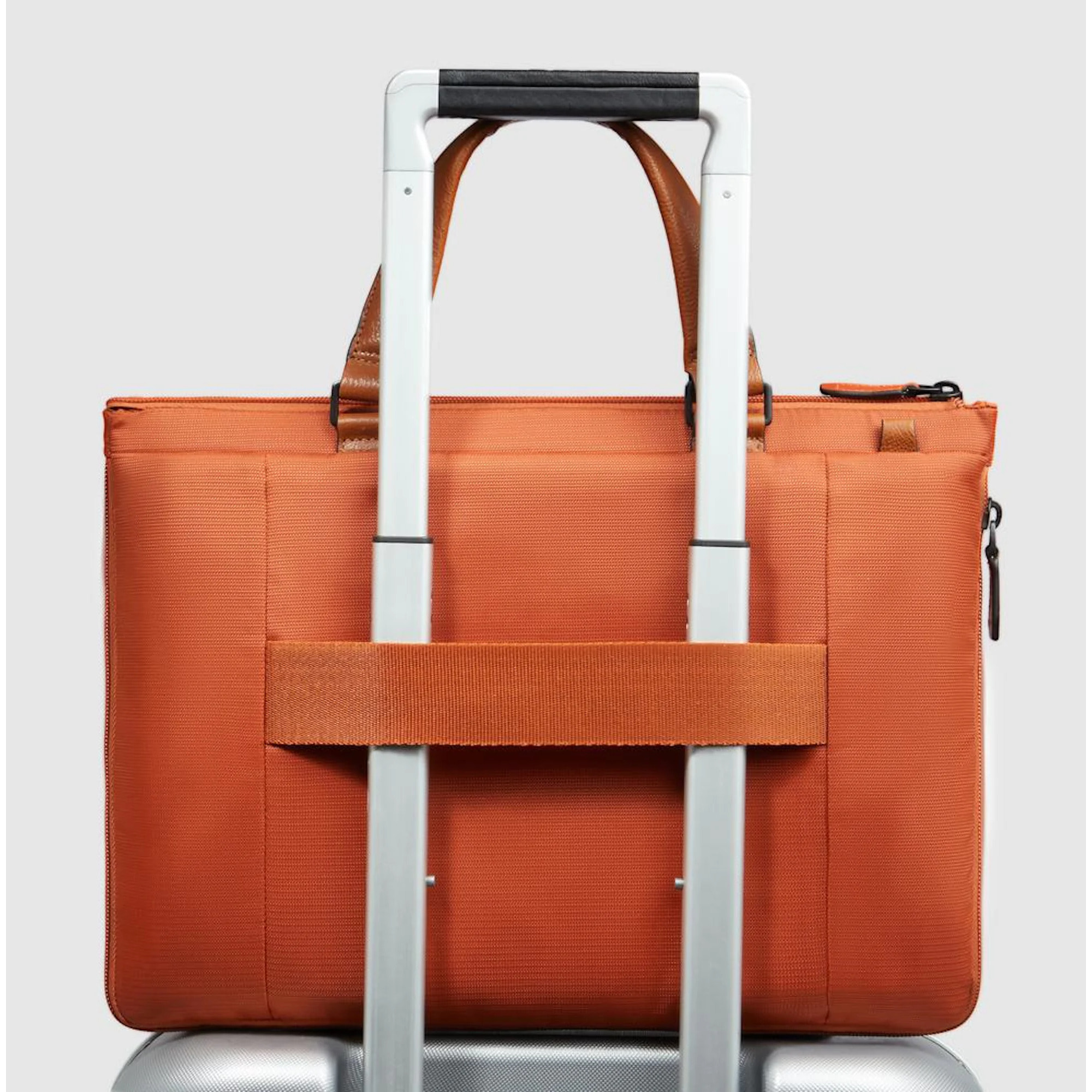 Piquadro Cartella da lavoro porta PC e porta iPad® in tessuto riciclato con protezione anti-frode RFID