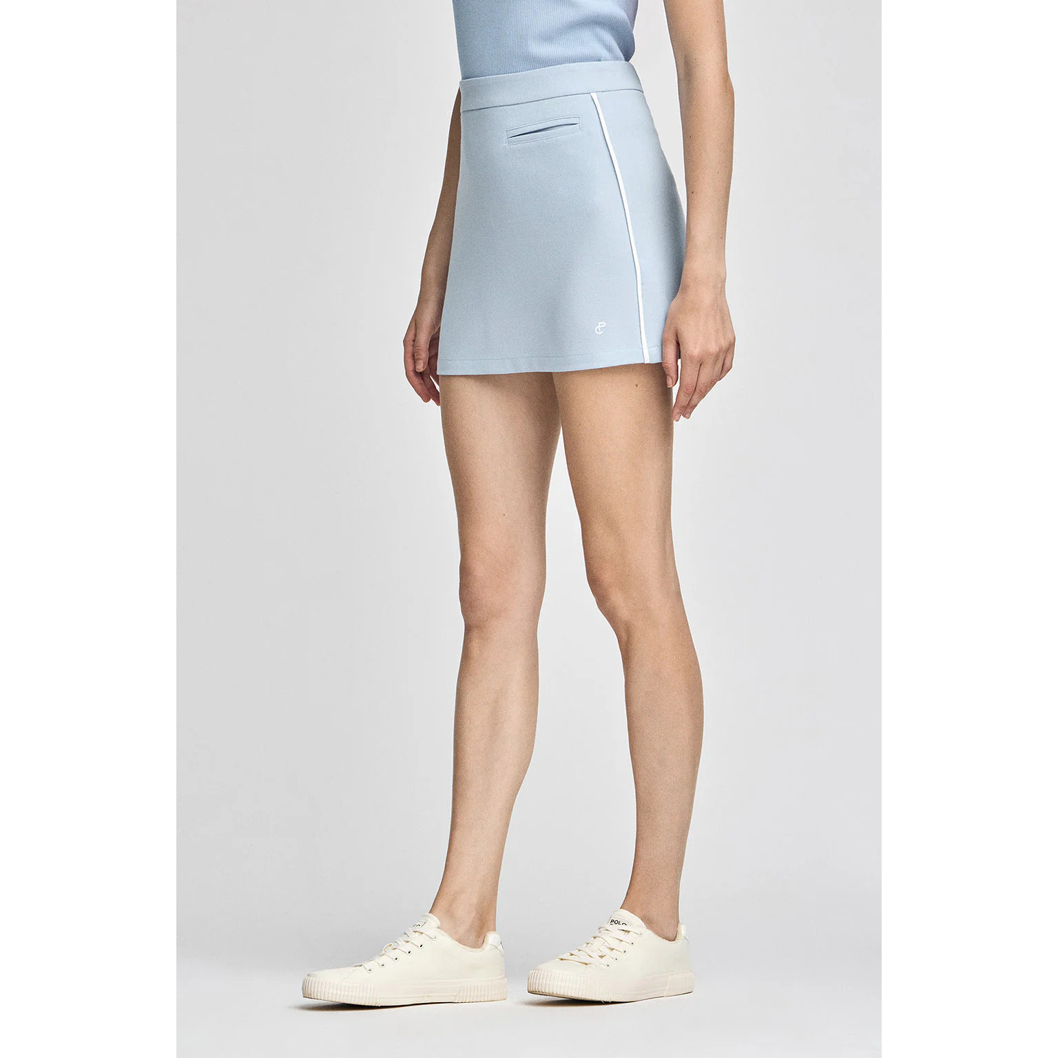 Gonna blu chiaro June con monogramma ricamato