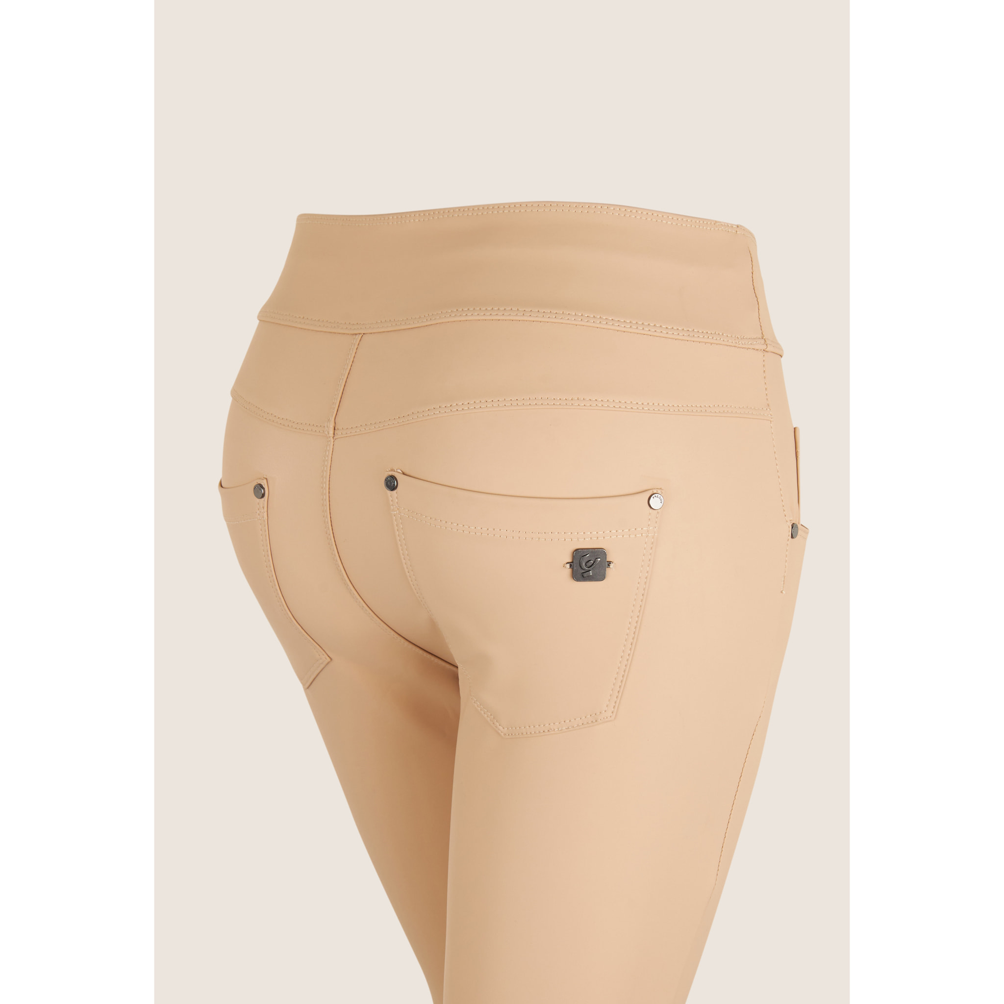 Pantaloni N.O.W. skinny vita media in Similpelle Matt