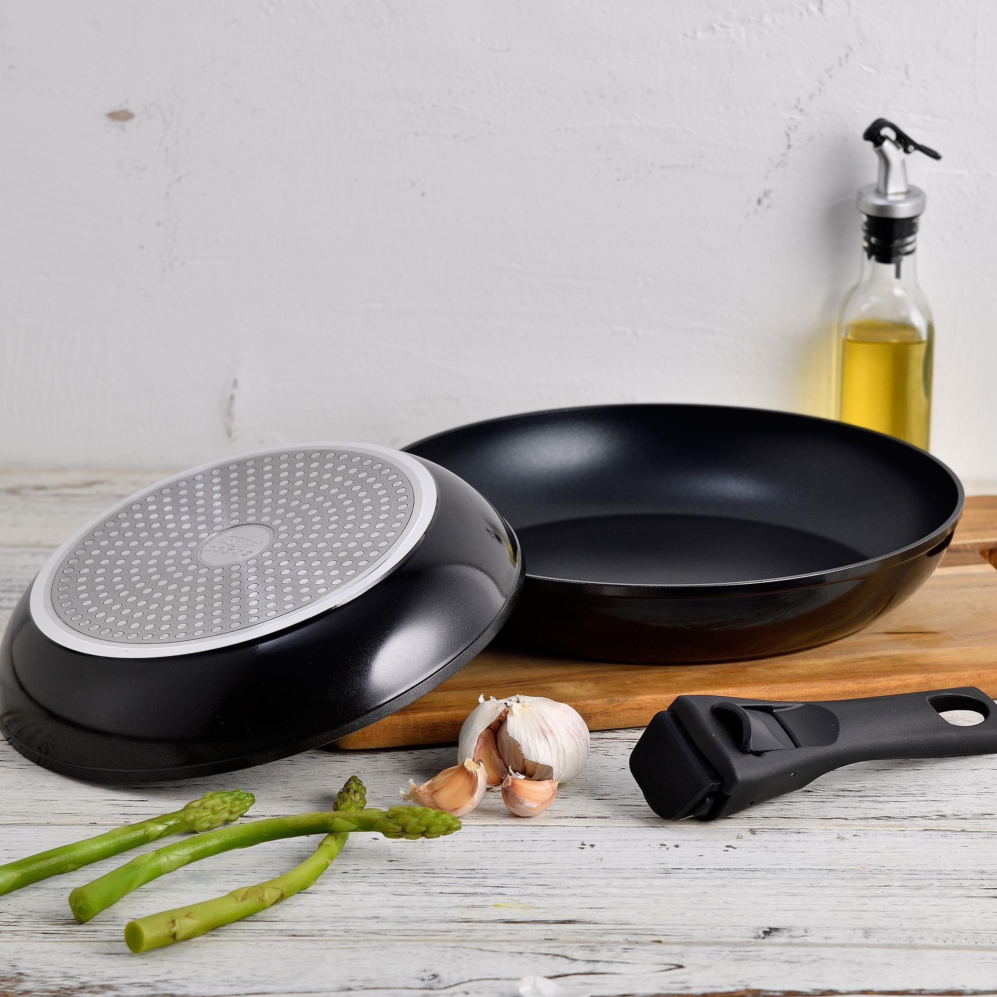 Set de 2 Sartenes Ø24Ø28cm con Mango extraíble + 3 Cazos Ø16Ø18Ø20cm con Mango extraible - en Aluminio prensado color Negro Click&Cook Bergner