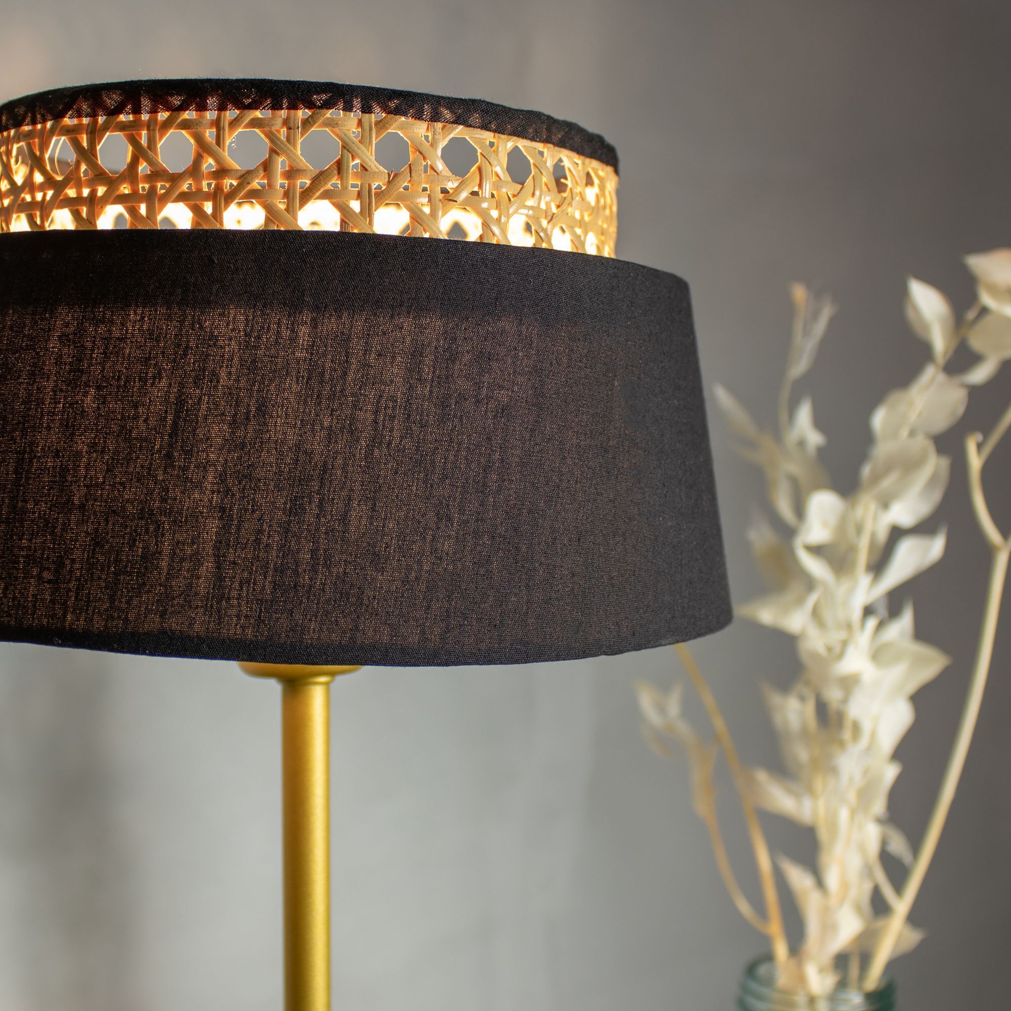 Lampe de table en métal noir et doré h41cm AVERO