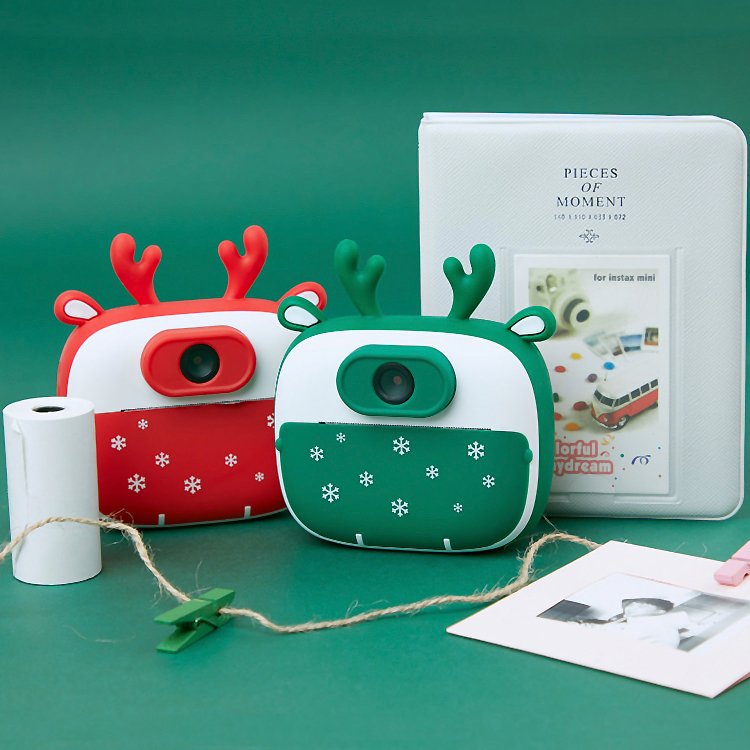 Fotocamera digitale D13, edizione XMAS, foto da 26mpx e video HD per bambini. Schermo da 2 pollici. Stampa istantanea delle tue foto preferite.
